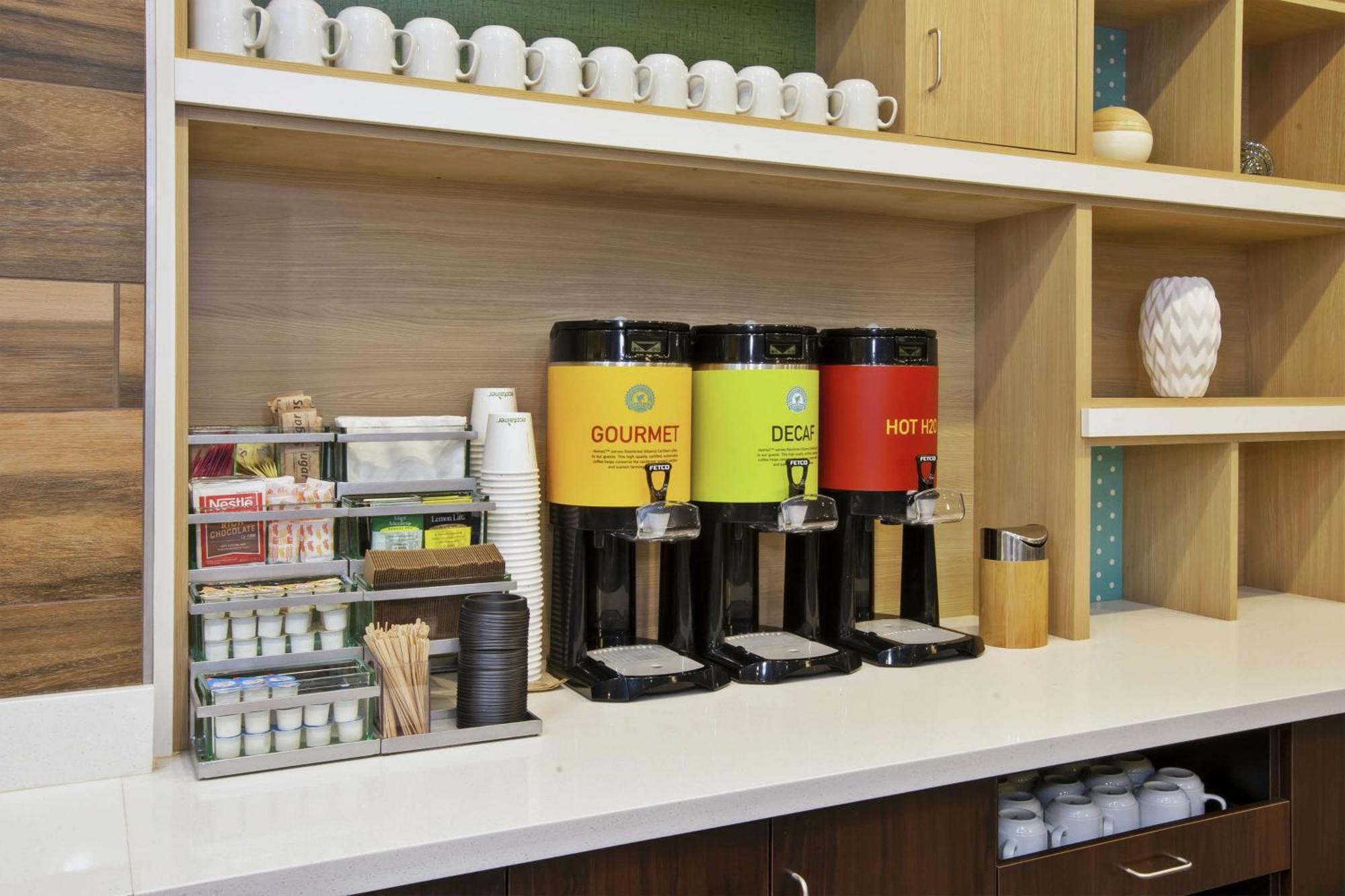 底特律西布鲁姆菲尔德希尔顿惠庭酒店 法明顿山 外观 照片